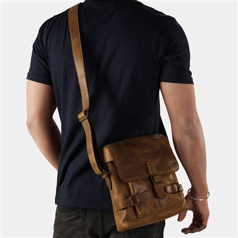 Men's Designer Leather Totes: shoulder straps, work bags 